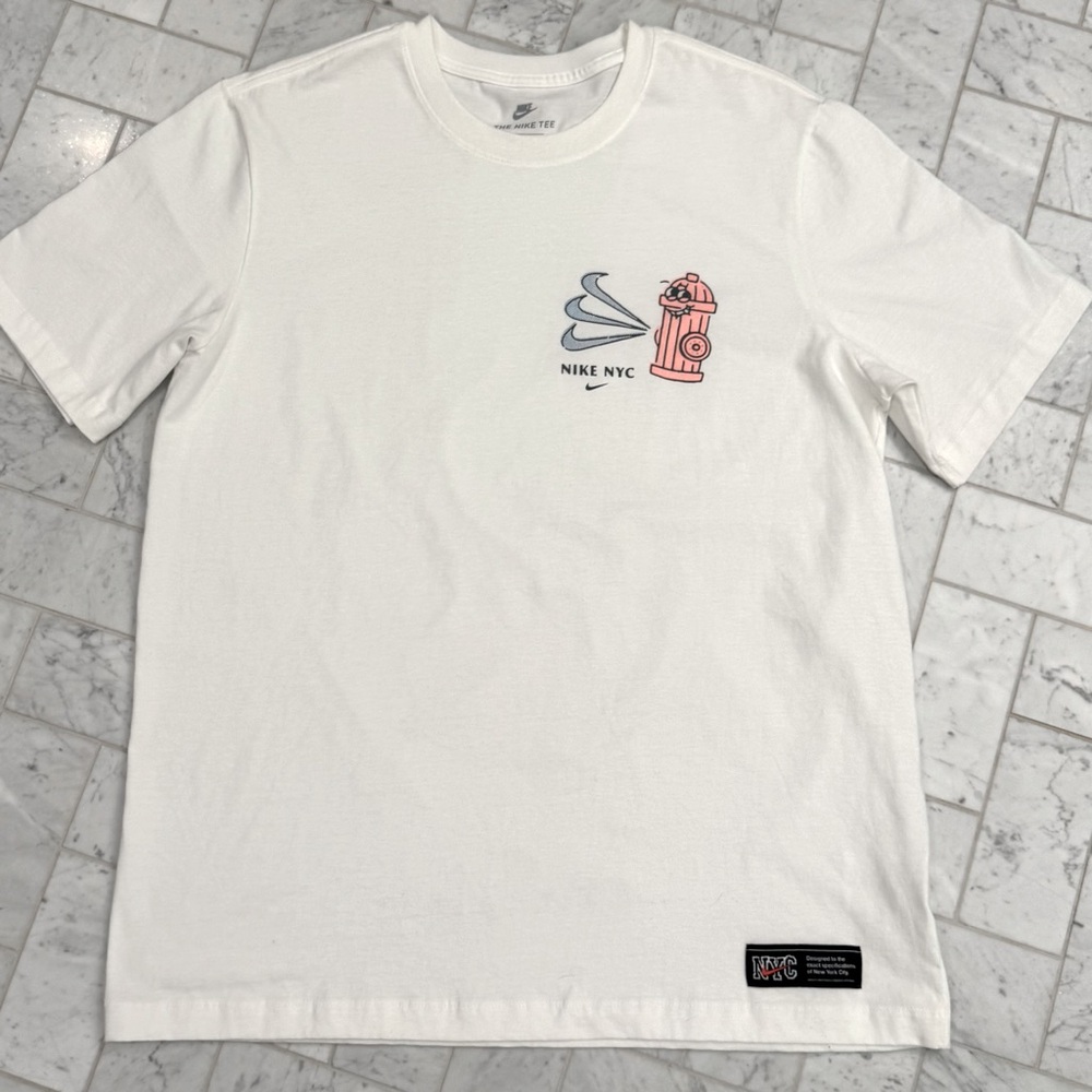 NIKE Graphic T-shirt NYC Fire Hydrant-NWOT